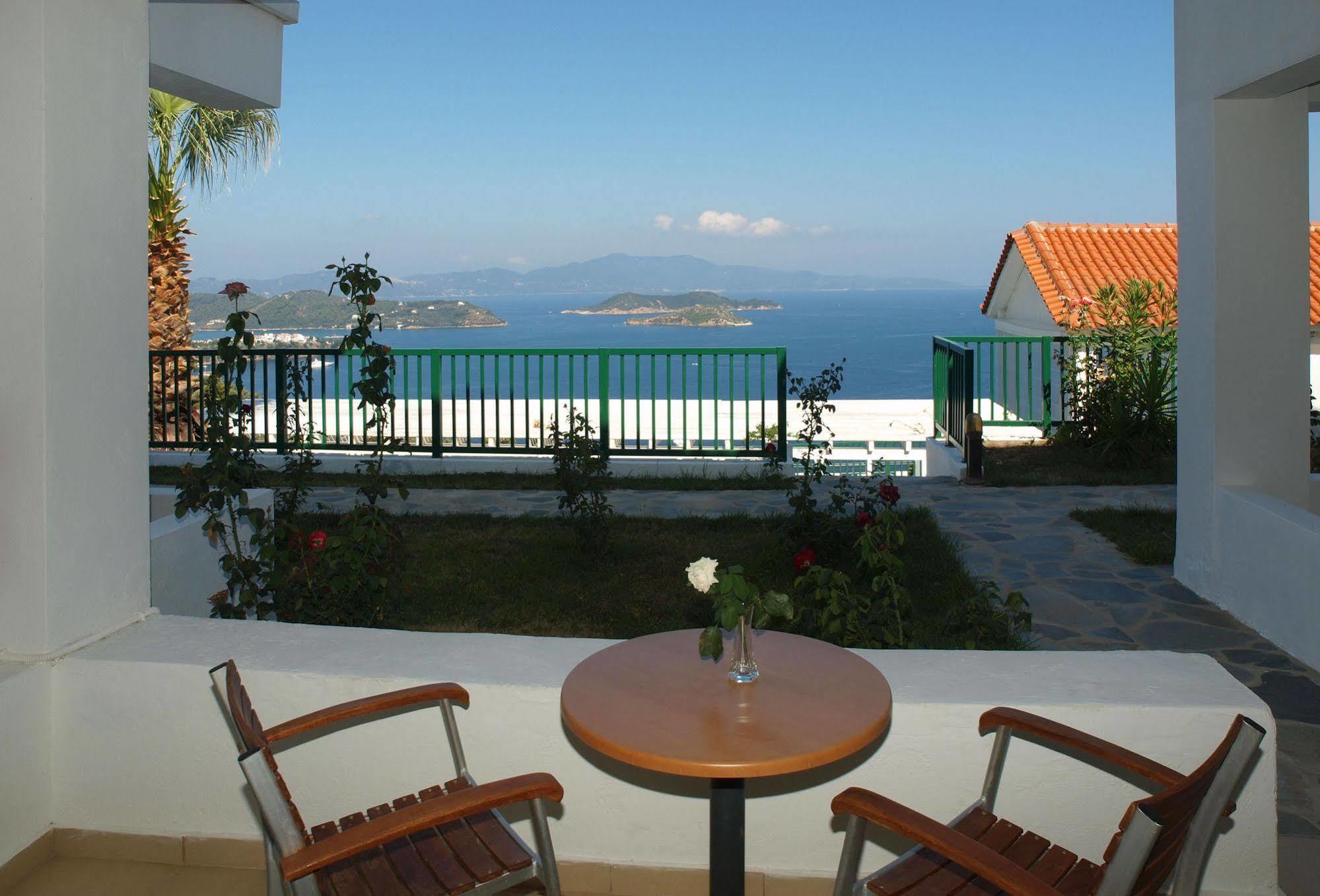 Skiathos Club Hotel & Suites Vasilias  Buitenkant foto